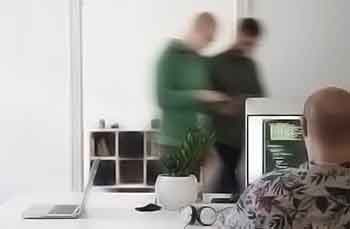 轰炸电话号码